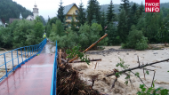 Проливные дожди в Татрах и высокая вода в ручьях затруднили доступ к укрытиям в Татрах, особенно в Долине пяти польских прудов