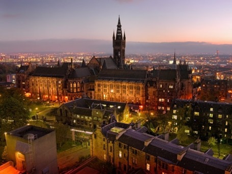 Система вищої освіти в Шотландії - одна з найстаріших у світі і має давні й багаті традиції: з 15 місцевих університетів три були засновані понад 500 років тому