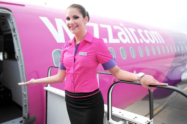 База Wizz Air в Києві 27 березня 2011 перенесена з аеропорту Бориспіль в аеропорт Київ-Жуляни