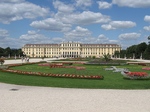Але палаци, які вразять Ваше уяву розкішшю, пишнотою, з'єднанням архітектурного дива, створеного кропіткими руками іменитих австрійських архітекторів і садових дизайнерів, у Відні одиниці