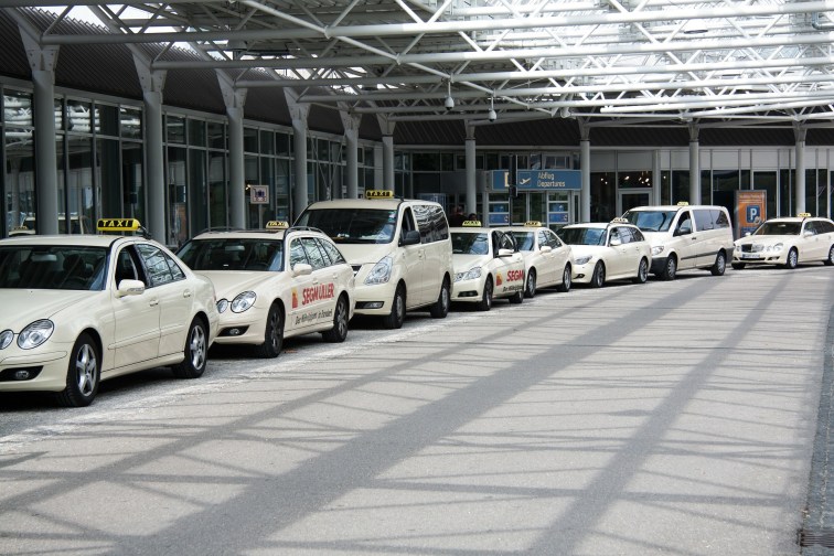 Таксі від і до аеропорту Мюнхена в центр