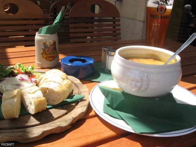Це і Баварський суп на пиві, і Франкфуртський сочевичний пивний суп, і пивний суп з бичачих хвостів з галушками з чорного хліба, і багато інших