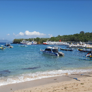 Розташований на сході Балі пляж Блакитна Лагуна - чудове місце для спостереження за підводним життям
