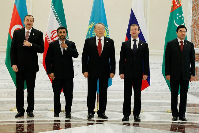 Баку отримав підтримку в азербайджано-іранському (в тому числі в питанні розділу Каспійського моря) і азербайджансько-туркменському конфлікті (нерегульована межа розділу національних секторів моря)