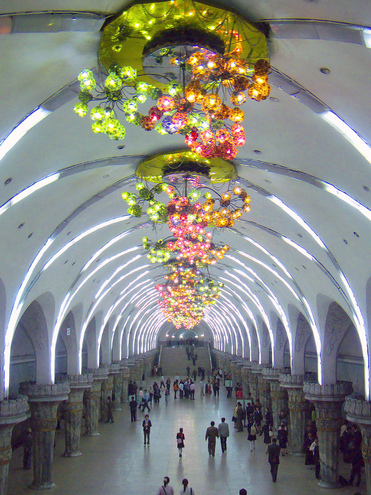 Найкрасивіше метро: станція Puhung, Пхеньян, Північна Корея
