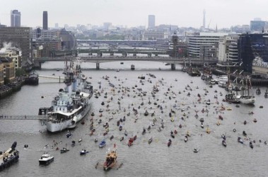 4 июня 2012, 10:53 Переглядів:   Флотилія на Темзі на честь Єлизавети II потрапила до Книги Гіннесса