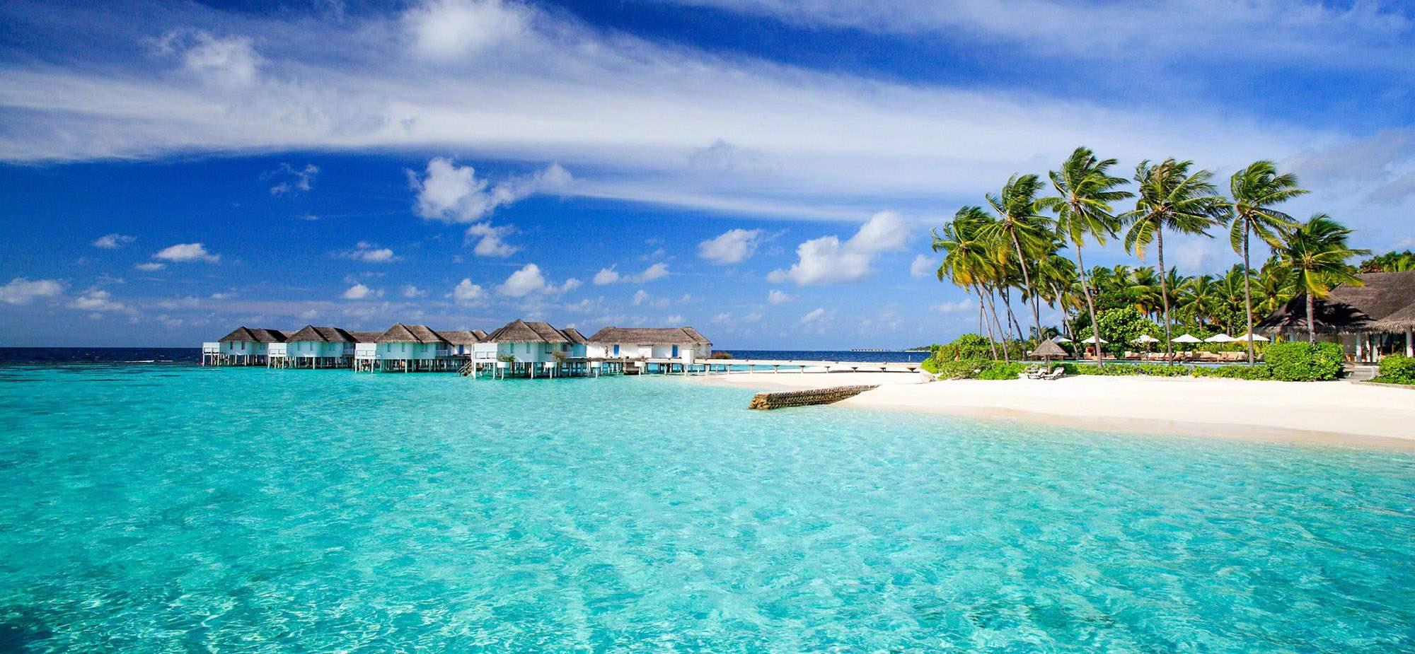 Мальдіви це острівна держава в Індійському океані, на південь-захід від Шрі-Ланки